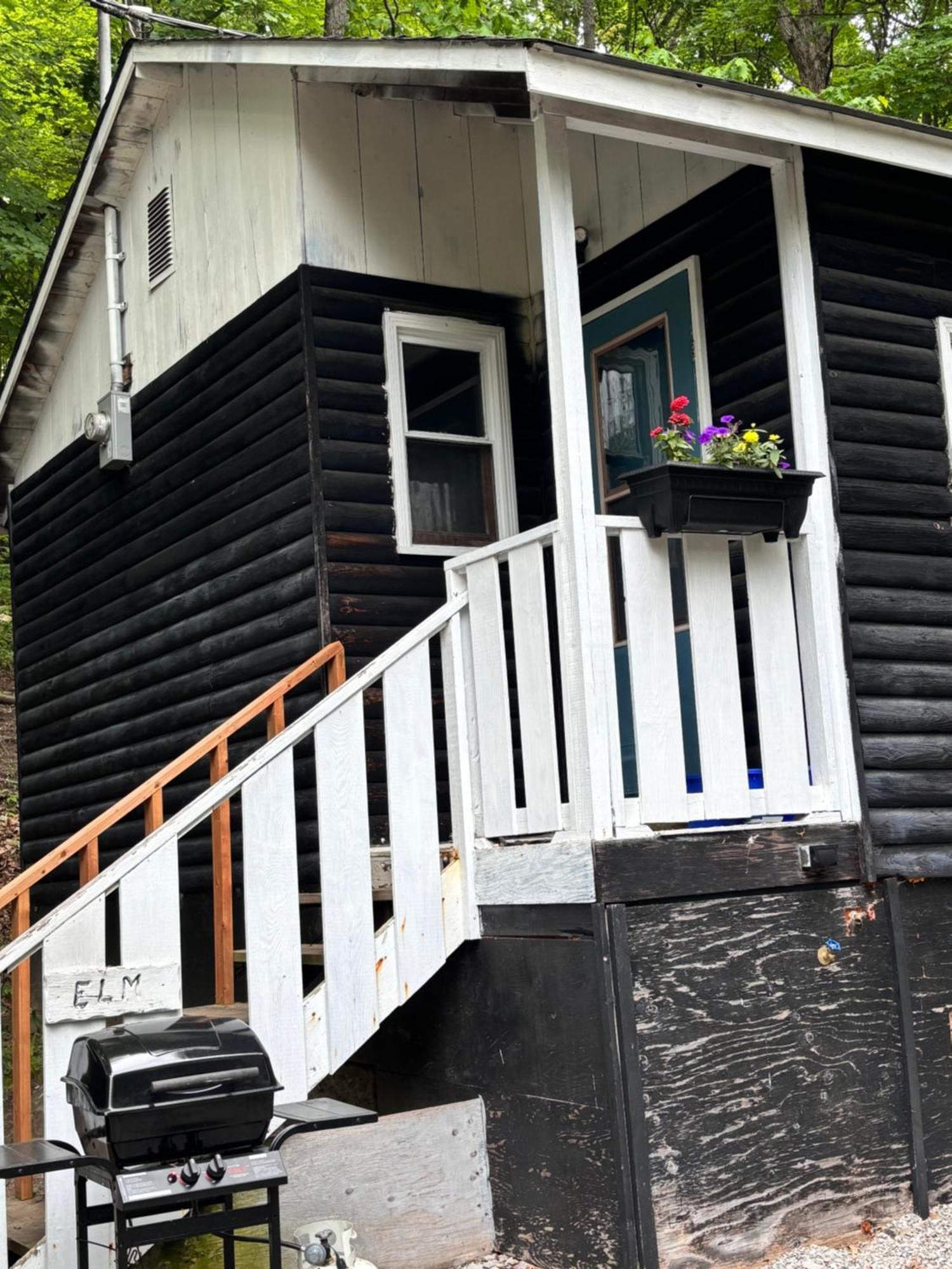 Lakefront Hideaway Resort Kawartha Lakes Eksteriør billede