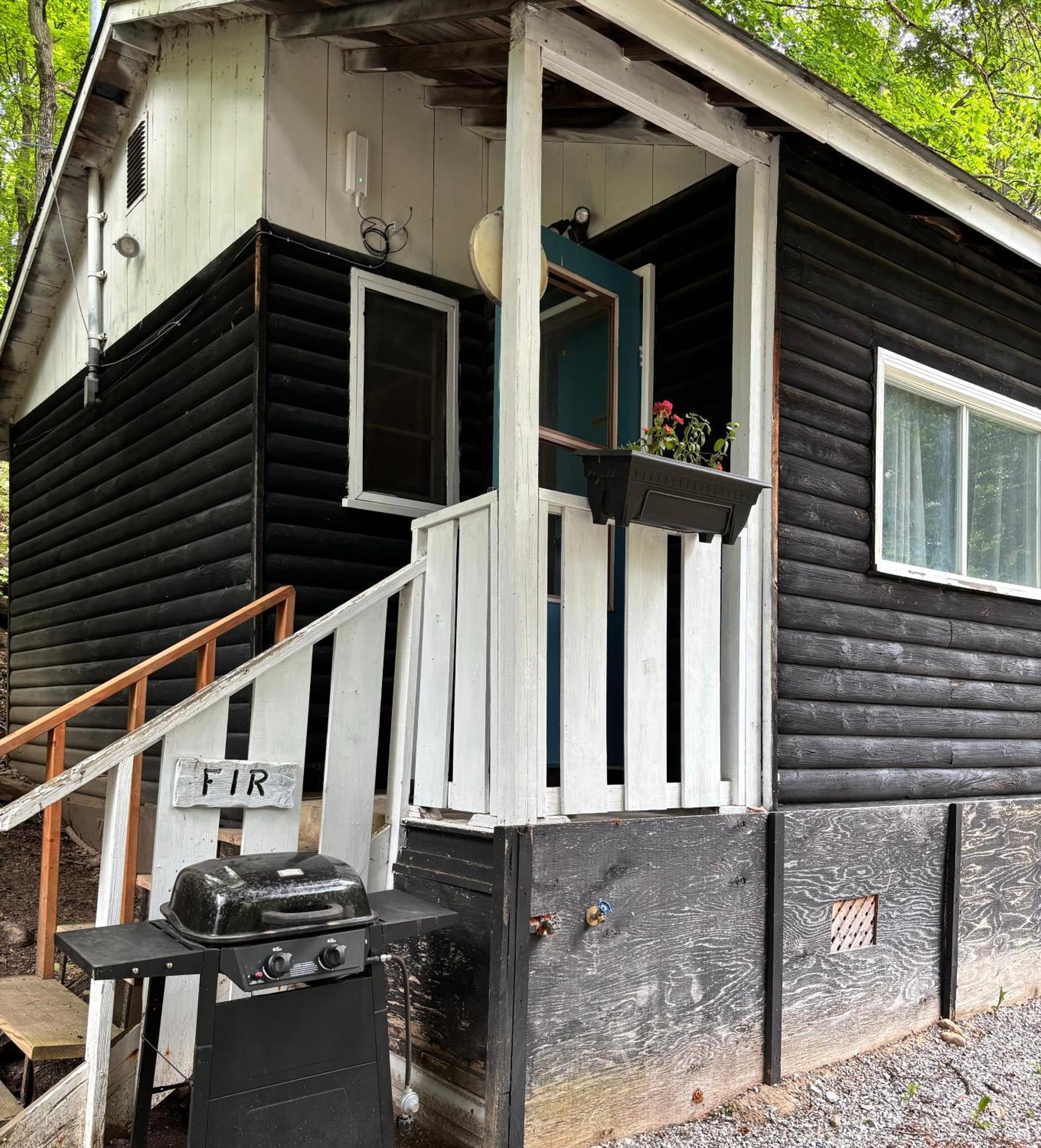 Lakefront Hideaway Resort Kawartha Lakes Eksteriør billede