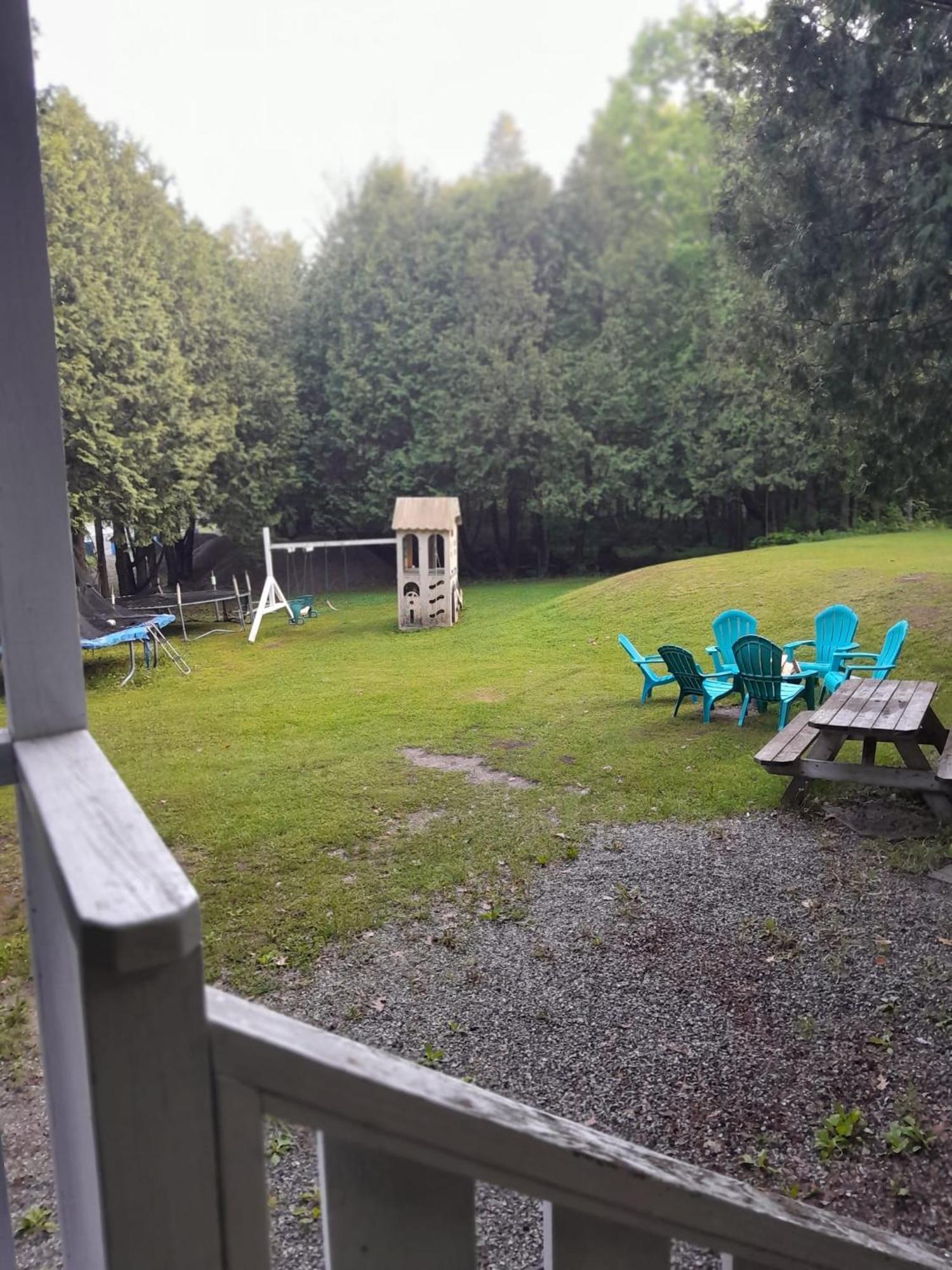 Lakefront Hideaway Resort Kawartha Lakes Eksteriør billede
